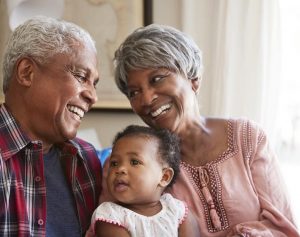 Quand les grands parents se prennent pour les parents : nos meilleurs conseils pour des relations sereines